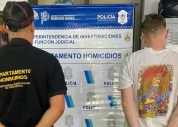 Lo buscaban por un crimen en Lomas y lo atraparon mientras comía pizza en Longchamps