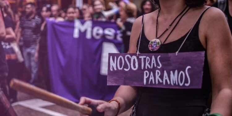 En una Argentina con un femicidio cada 30 horas, las mujeres salen a la calle en otro #8M