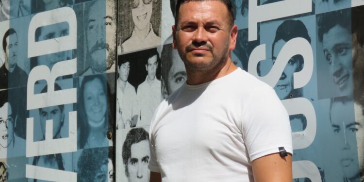 La emotiva historia de Daniel Santucho, el nieto de Burzaco recuperado por Abuelas de Plaza de Mayo: “Ahora estoy en paz”