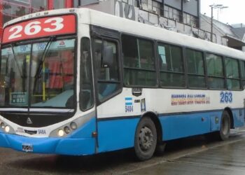 Comenzó a circular un nuevo colectivo que une Burzaco y Quilmes