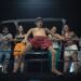 Con blísteres de medicamentos, realizan en Brown una escultura de Charly arrojándose de balcón