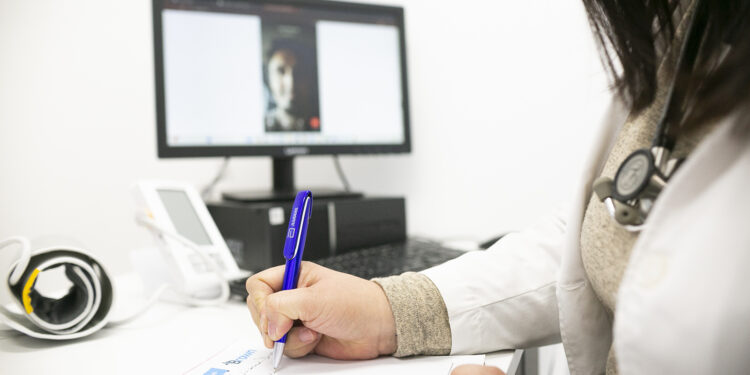 El municipio de Almirante Brown incorporó la atención de salud mental en el sistema de telemedicina