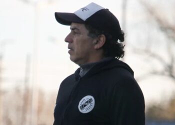 Claypole perdió en su cancha y Villarreal dejó de ser el DT