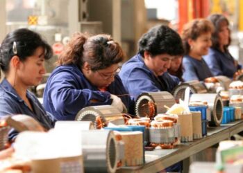 Dia del trabajador: hay que trabajar más para comprar lo mismo