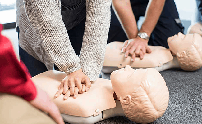 RCP y uso del DESA en el trabajo
LONGTAILS SECUNDARIAS
RCP en empresas
uso del DESA trabajo
desfibrilador empresa
parada cardiaca laboral
protocolo RCP trabajo
formación DESA trabajadores
emergencia cardiaca empresa
SVB laboral
primeros auxilios cardiacos
actuación parada cardiorrespiratoria
