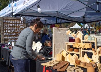 Nueva edición de la Feria de la Economía Social y Popular Hecho en Lanús