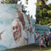Brown homenajeó al Papa francisco con un mural en Rafael Calzada
