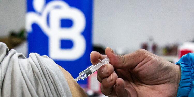 Arrancó la vacunación de refuerzo de sarampión para los niños en los centros de salud y hospitales de Brown