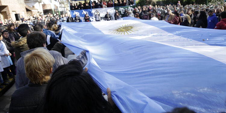 Brown celebrará en Calzada el 215° aniversario de la Revolución de Mayo