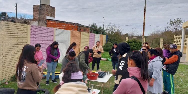 El INTA AMBA no se rinde y brinda capacitaciones sobre agroecología comunitaria en Guernica