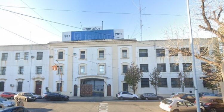 Avellaneda: Ferrum abrió un retiro voluntario y suspende personal por la importación