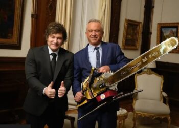 Argentina ratificó su decisión de salir de la OMS y Milei recibió a un funcionario de Trump «antivacunas»