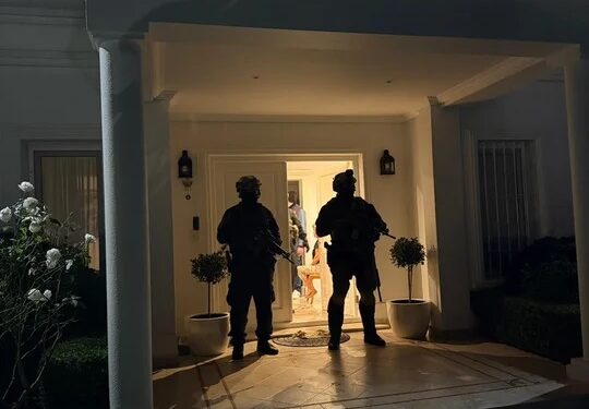 Allanamientos en Lomas de Zamora: detuvieron a Jorge Castillo, el «Rey de La Salada»