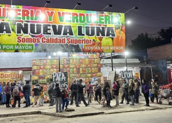 Morrón a $ 100 el kilo y tomate a $ 50: la verdulería de Guernica que es furor por sus precios bajos