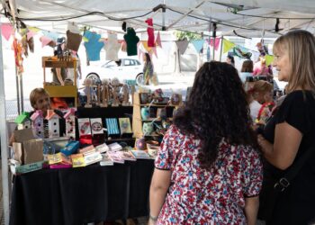 Llega a Lanús una nueva edición de la Feria de Artesanías, Paseo de Compras y Puestos Gastronómicos