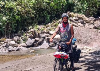 Burzaco: empezaron cartoneando, hoy tienen su marca de ropa y le dan trabajo a madres solteras