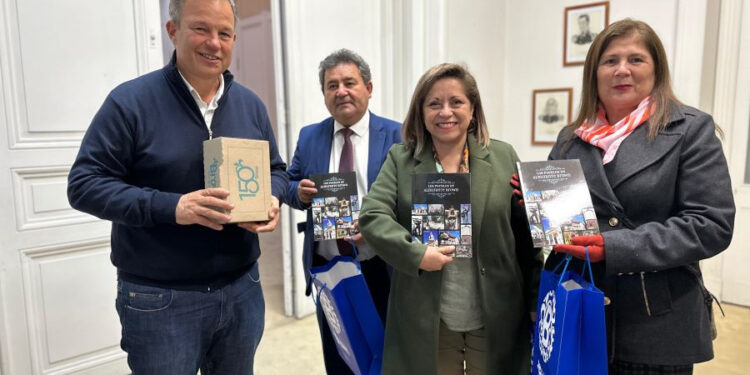 Una funcionaria de Chile llegó a Burzaco con la idea de replicar el modelo de salud animal aplicado por Brown