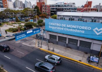 Lanús instaló el primer anillo digital de la ciudad