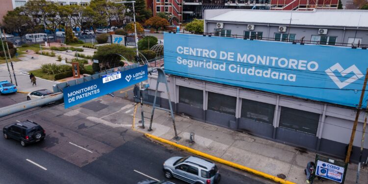 Lanús instaló el primer anillo digital de la ciudad