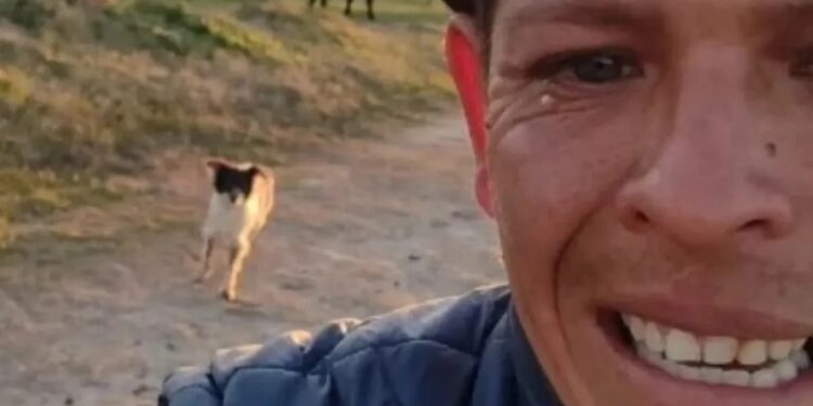 Despidieron a un peón rural de San Vicente después de 11 años y rompió en llanto por su perro