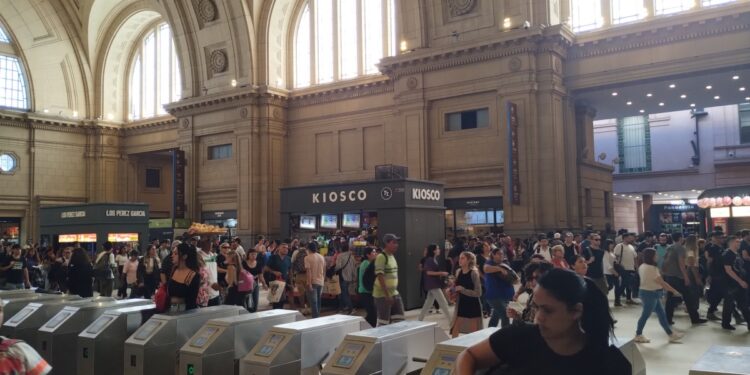 Otra mañana con problemas en los trenes: «Los hacen andar mal para privatizarlos»