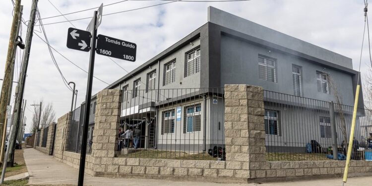 Inauguraron las obras en el primer piso de la Escuela Técnica 4 de Burzaco