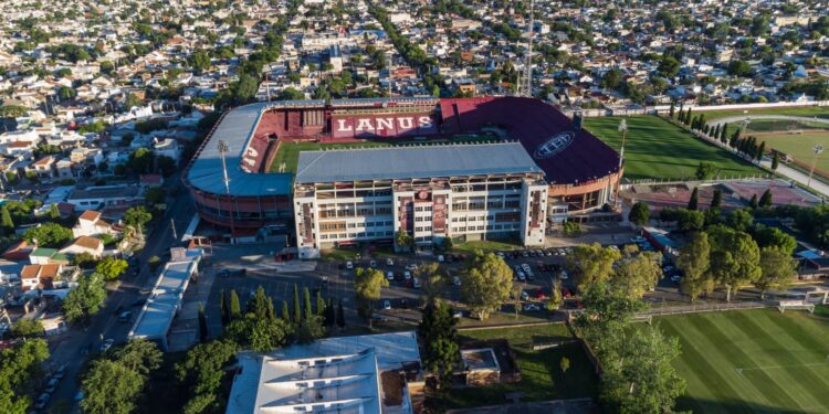 Inauguran una muestra imperdible para que los fanáticos granates revivan la gloria del Club Lanús