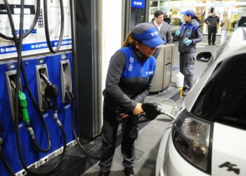 YPF volvió aumentar los combustibles y la nafta premium supera los $ 1500
