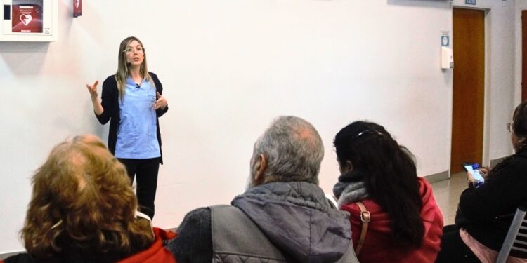 El Sanatorio Modelo Burzaco brindó una charla informativa para promover la donación voluntaria de sangre