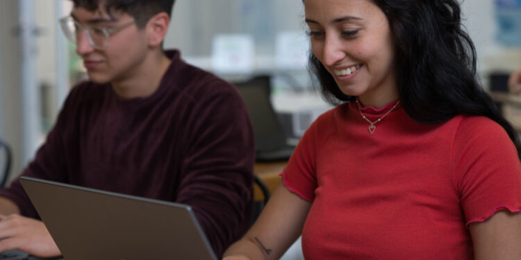 La UNaB inscribe a los cursos de formación profesional: son virtual y a precios accesibles