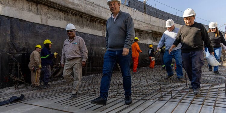 Calzada: completaron la excavación del paso bajo nivel, una obra frenada por Milei y reactivada por el municipio