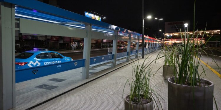 Lanús: reabrieron la nuevas dársenas y reubicaron todas las paradas de colectivos