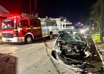 Cuatro heridos en un choque entre un colectivo y un auto en Malvinas Argentinas