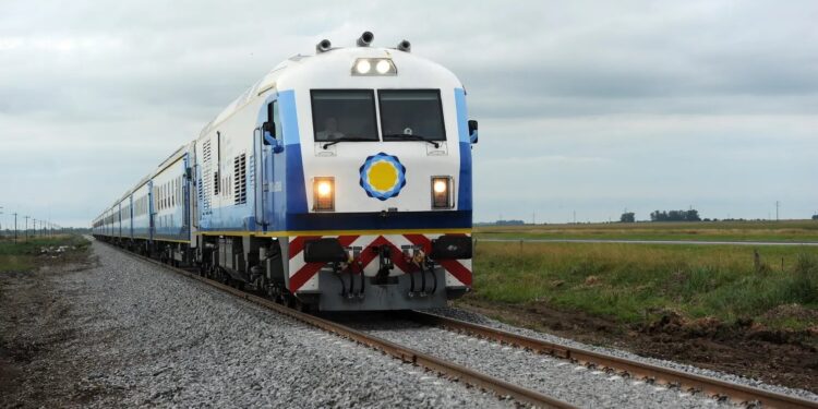 Regresó el tren que conecta  Alejandro Korn y Chascomús
