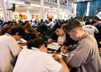 Estudiantes de 15 escuelas secundarias de Brown participaron de las olimpiadas de matemáticas