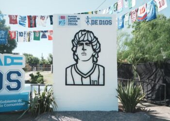 En Fiorito, el Municipio de Lomas celebra el 65º aniversario del nacimiento de Diego Maradona