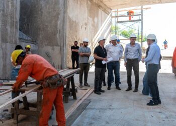 Afirman que «antes de fin de año» inaugurarán los bajo a nivel de Longchamps y Calzada