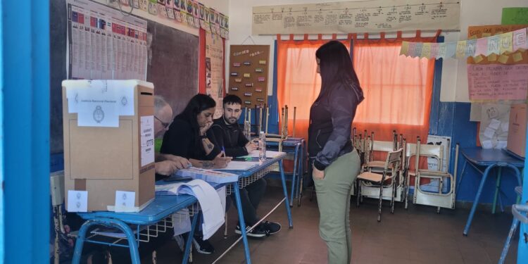 Una mañana «tranquila» en la región en el debut de la boleta única