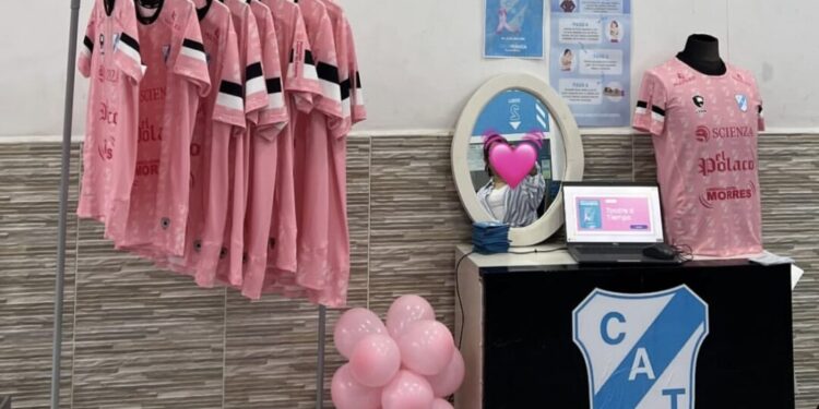 Temperley se pondrá la camiseta rosa para concientizar sobre el cáncer de mama