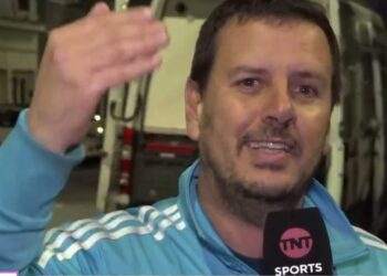 Es de Adrogué el hincha de Racing que se volvió viral por su emotivo agradecimiento a Gustavo Costas