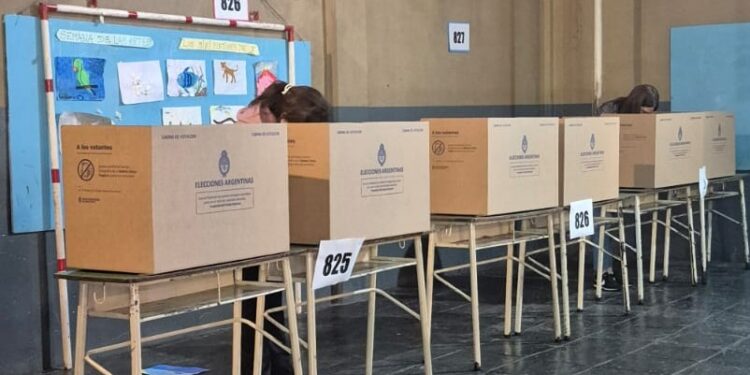 La participación electoral fue 23% hasta el mediodía, más baja que en 2021 y 2023