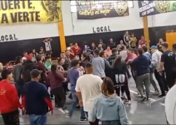 Guerra entre padres y una grave acusación en un partido de fútbol infantil en Burzaco