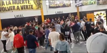 Guerra entre padres y una grave acusación en un partido de fútbol infantil en Burzaco