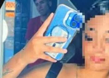 Lanús: una joven de 16 años mató a su novio de una puñalada y escapó