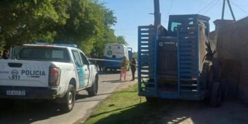 Un tráiler aplastó y mató a una nena en Brown