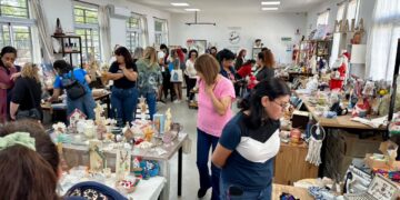 Los emprendedores de Brown ofrecen regalos para Navidad hechos con mano propia