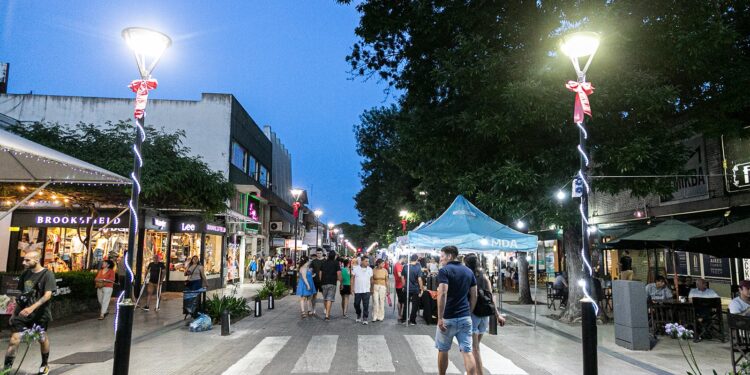 Navidad con descuentos en más de 20 comercios de  Mármol, Adrogué, Burzaco y Longchamps