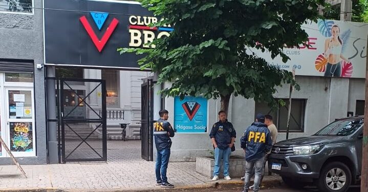 Allanaron la sede de Brown de Adrogué por presunto lavado de dinero