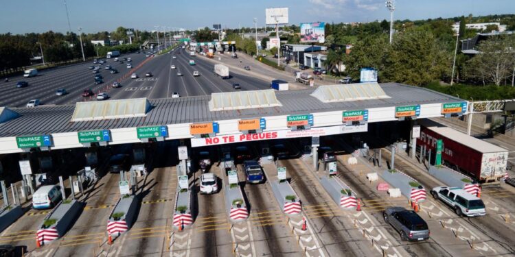 El gobierno nacional quiere aumentar 19% los peajes en pleno proceso de privatización