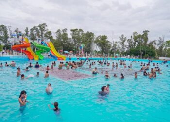 Murió un joven de 18 años en una pileta de Lomas: «Empezó a convulsionar»
